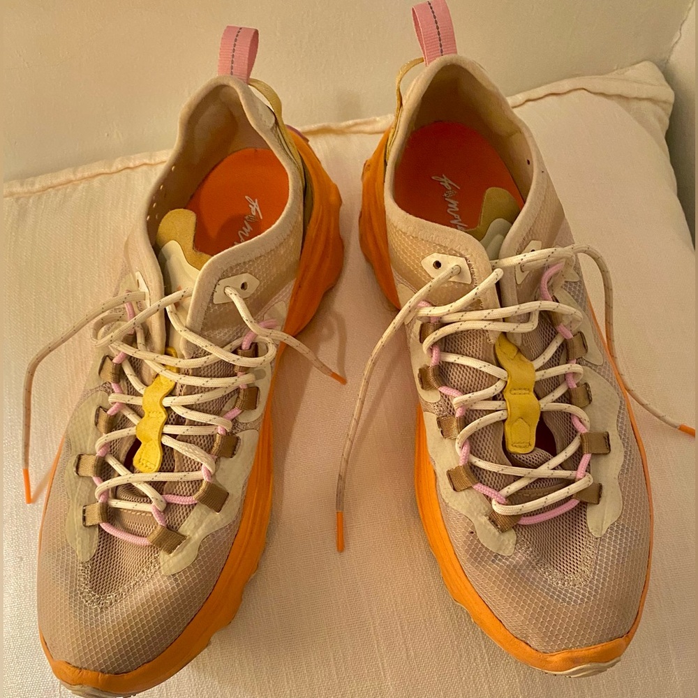 Free People X Sorel , Women's Kinetic Breakthru Tech  Sneakers - Picture 5 of 7